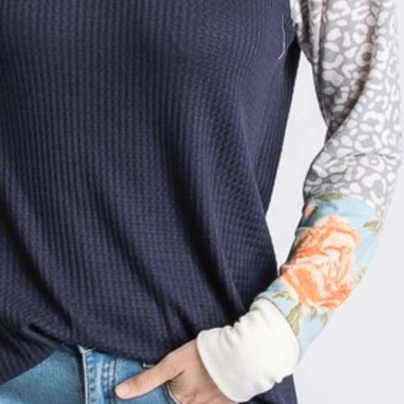 NWT Cute Crew Neck Tunic - Picture 2 of 3